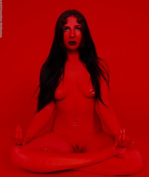 barelyevil invites you to browse their free pics with Lydia Lashes demonstrating superb shape