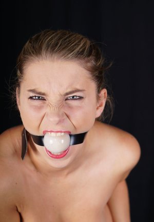 Girls In Steel are pleased to offer you a free pictures featuring engaging maiden in humilation scene