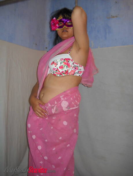 Indian Amateur Babes pleased to share with you a free gallery with Indian Babe xxx gallery 222470